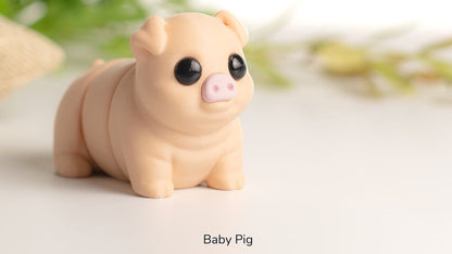 Baby Pig fidget toy, close up of face